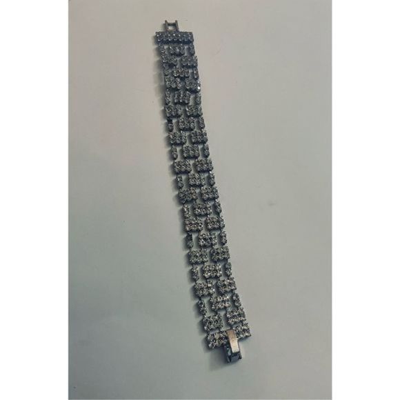 PRETTY SILVER SPARKLE BLING BRACELET - Picture 3 of 6